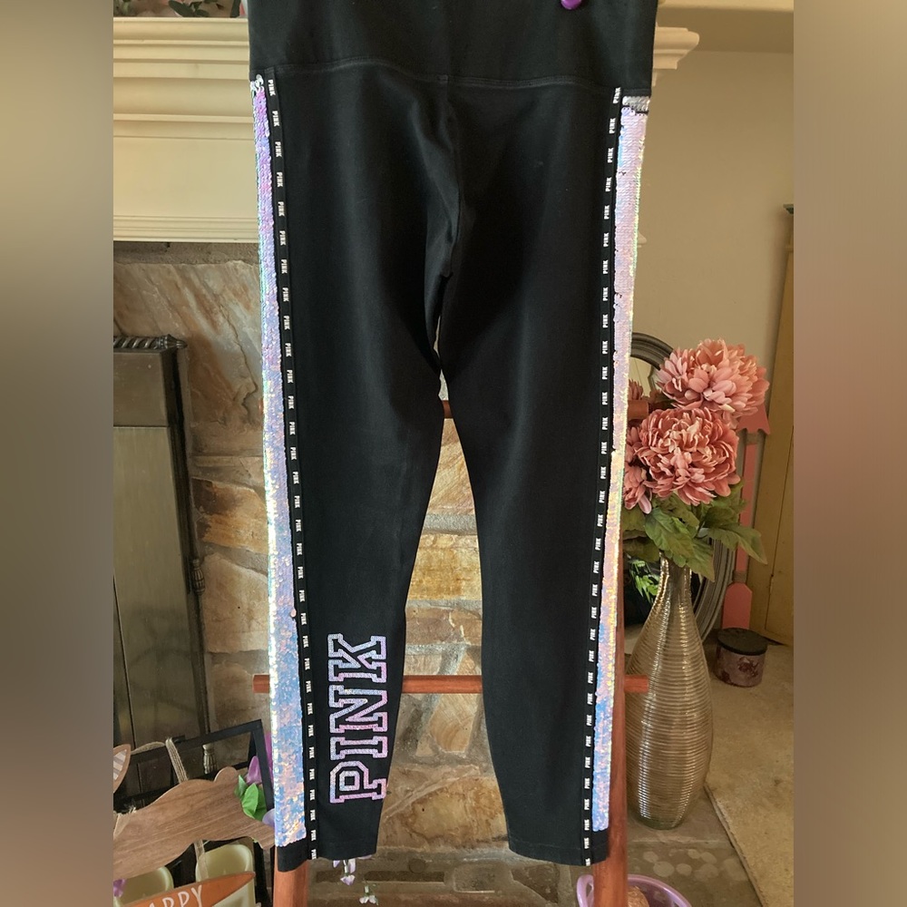 RARE VS PINK Iridescent to Silver Sequins Bling Yoga Leggings Medium